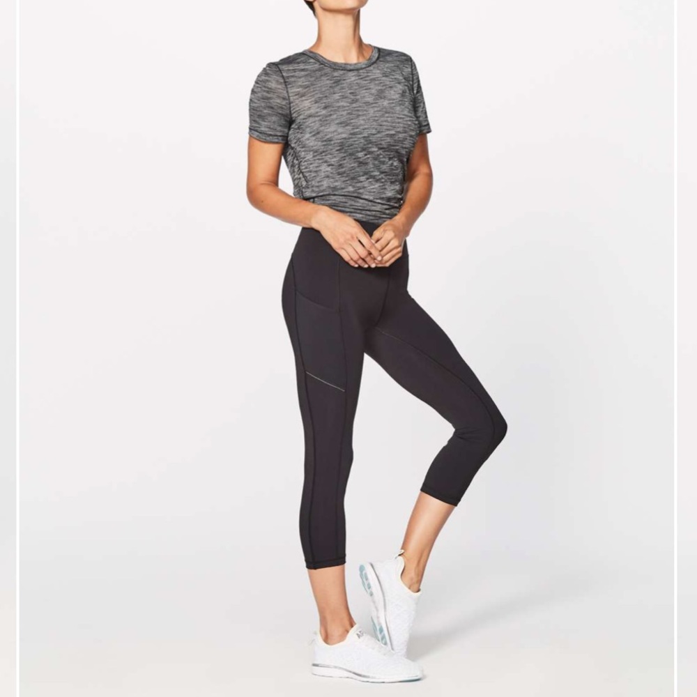 Lululemon Speed Up Crop (21”)